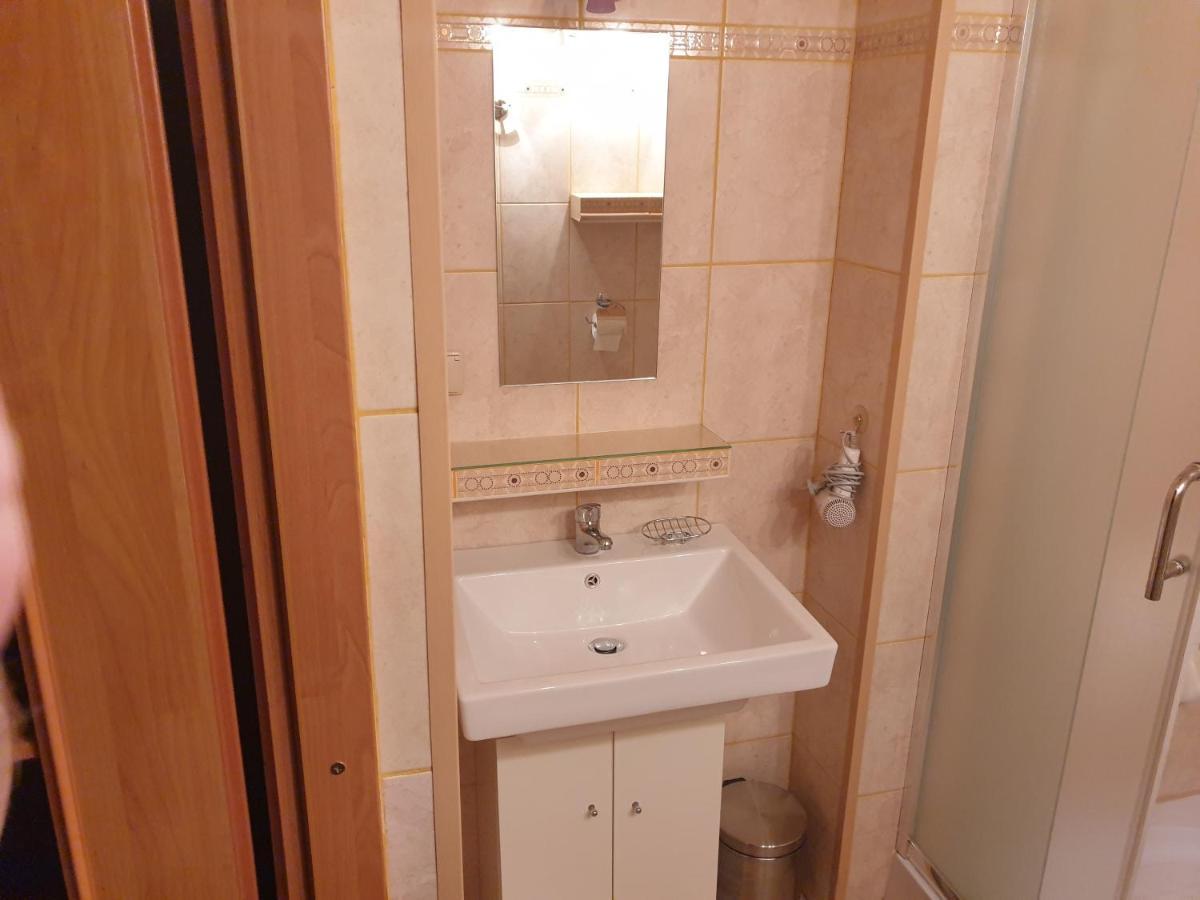 Sobieszow Apartament Basia Zielone Wzgorze -Willa Tosia Exterior foto